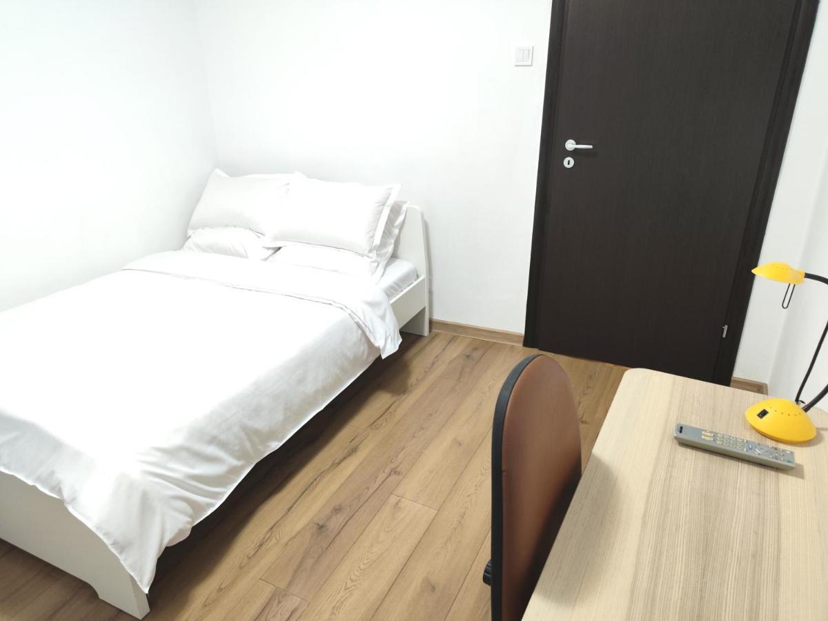 Platinum Apartment - Apartament Cu 3 Camere, 2 Dormitoare, 2 Bai, Bucatarie Complet Utilata, 2 Balcoane Bükreş Dış mekan fotoğraf