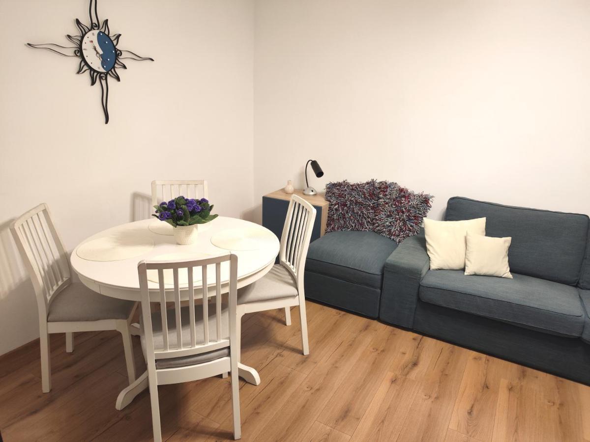 Platinum Apartment - Apartament Cu 3 Camere, 2 Dormitoare, 2 Bai, Bucatarie Complet Utilata, 2 Balcoane Bükreş Dış mekan fotoğraf