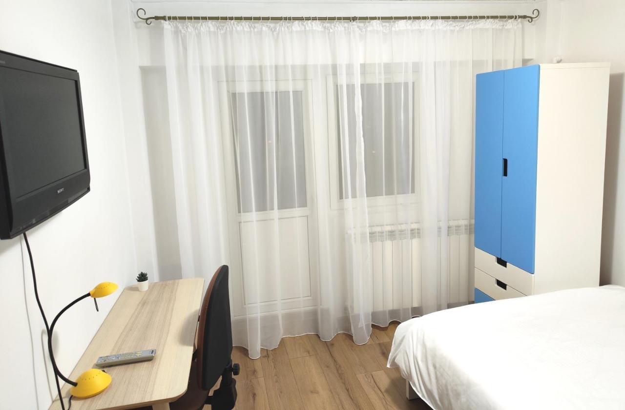 Platinum Apartment - Apartament Cu 3 Camere, 2 Dormitoare, 2 Bai, Bucatarie Complet Utilata, 2 Balcoane Bükreş Dış mekan fotoğraf