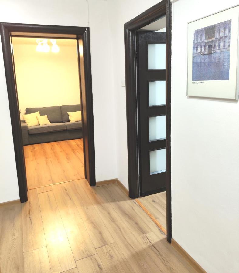 Platinum Apartment - Apartament Cu 3 Camere, 2 Dormitoare, 2 Bai, Bucatarie Complet Utilata, 2 Balcoane Bükreş Dış mekan fotoğraf