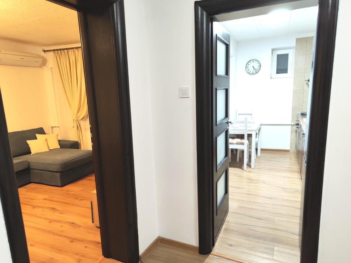 Platinum Apartment - Apartament Cu 3 Camere, 2 Dormitoare, 2 Bai, Bucatarie Complet Utilata, 2 Balcoane Bükreş Dış mekan fotoğraf