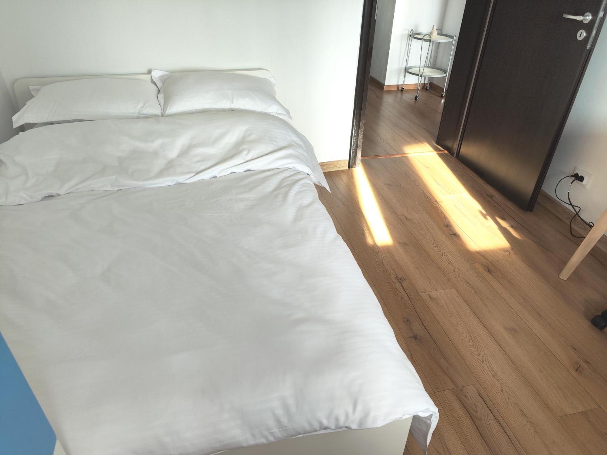 Platinum Apartment - Apartament Cu 3 Camere, 2 Dormitoare, 2 Bai, Bucatarie Complet Utilata, 2 Balcoane Bükreş Dış mekan fotoğraf