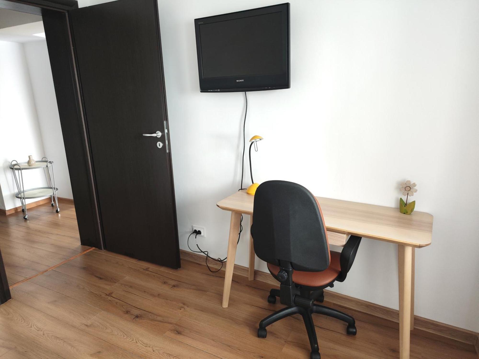 Platinum Apartment - Apartament Cu 3 Camere, 2 Dormitoare, 2 Bai, Bucatarie Complet Utilata, 2 Balcoane Bükreş Dış mekan fotoğraf
