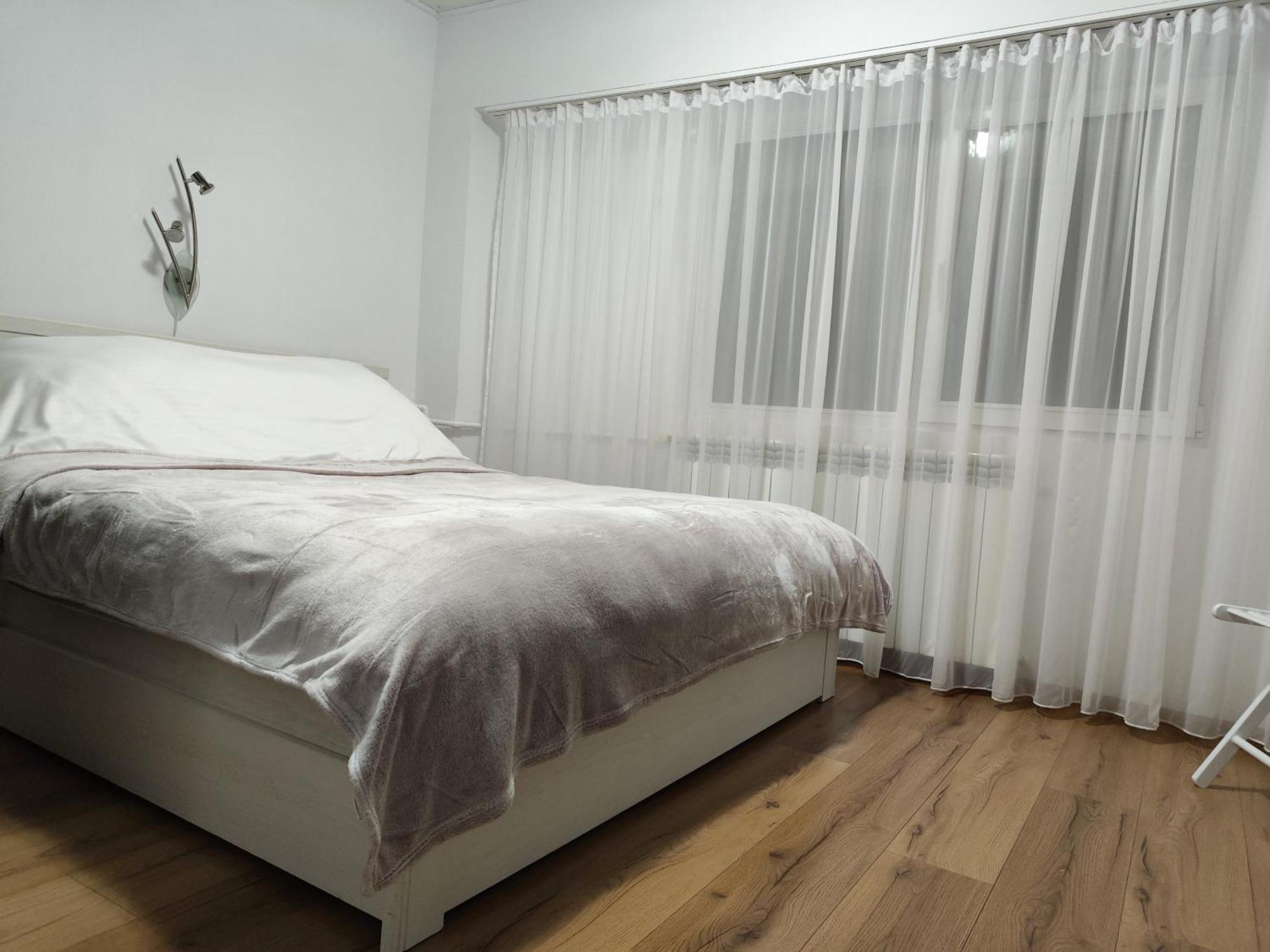 Platinum Apartment - Apartament Cu 3 Camere, 2 Dormitoare, 2 Bai, Bucatarie Complet Utilata, 2 Balcoane Bükreş Dış mekan fotoğraf