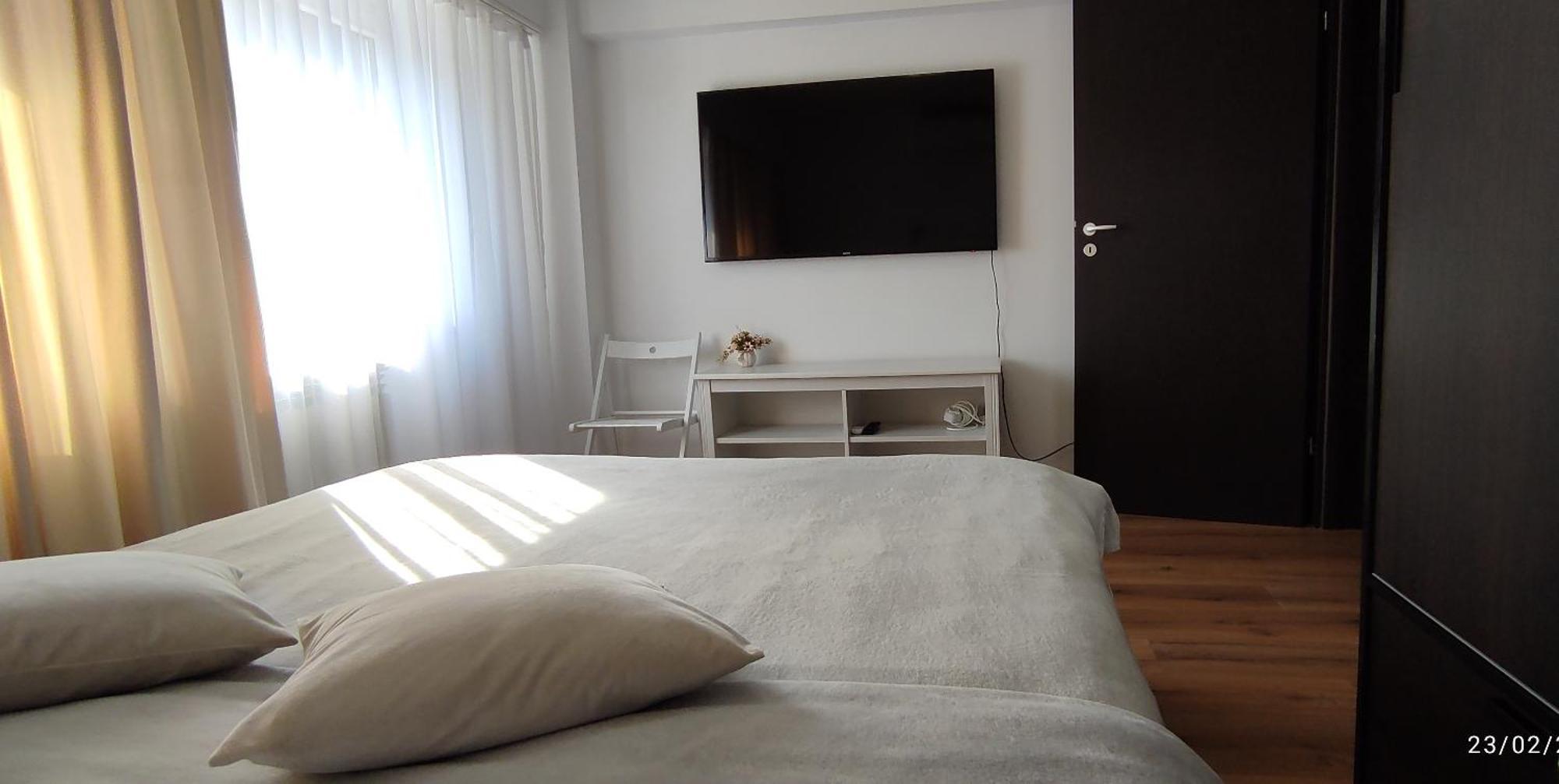 Platinum Apartment - Apartament Cu 3 Camere, 2 Dormitoare, 2 Bai, Bucatarie Complet Utilata, 2 Balcoane Bükreş Dış mekan fotoğraf